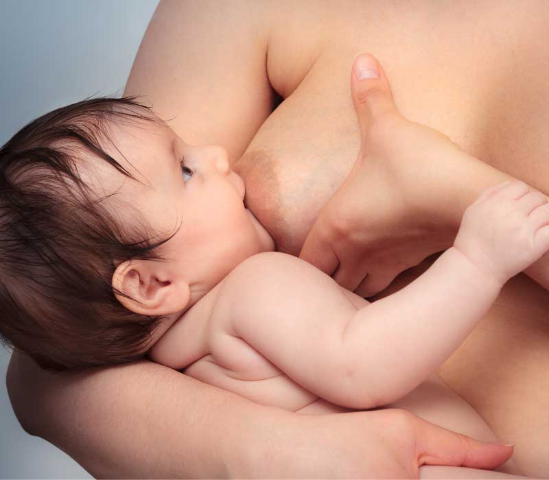 pridržavanje dojke tokom dojenja bebe