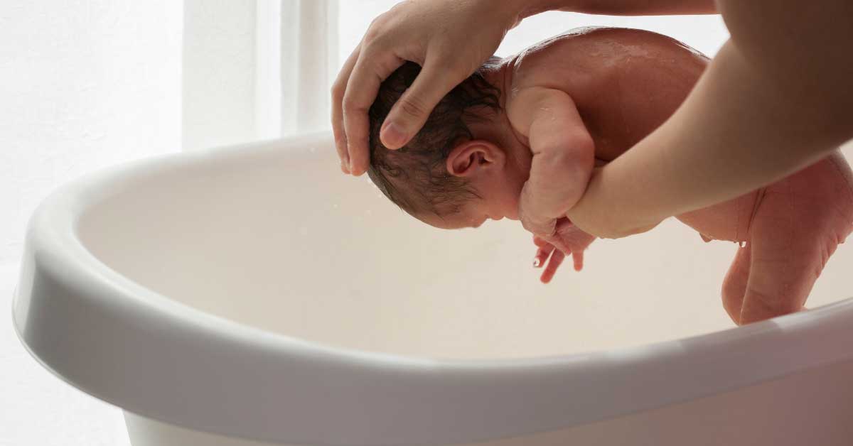 Kupanje bebe: Evo kako okupati korak po korak - Rastimo zdravo