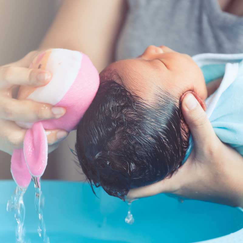 pranje bebine kose