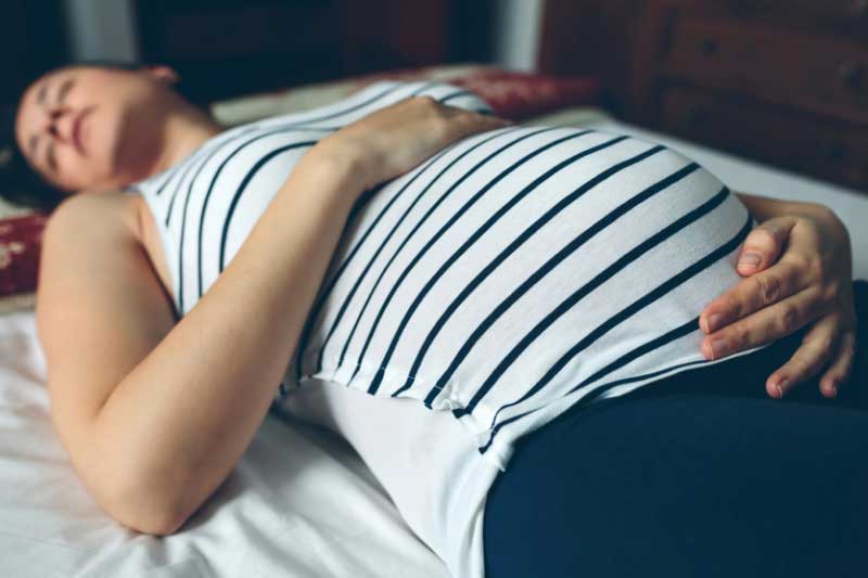 položaji za spavanje u trudnoći
