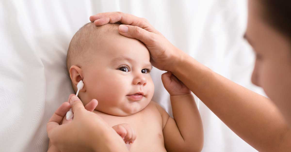 čišćenje bebinih ušiju